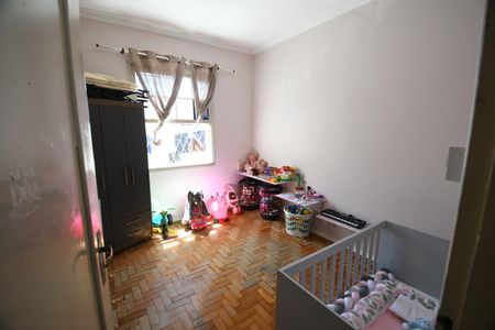 Casa à venda com 229m², 3 quartos e 2 vagasQuarto 1 - Casa 2