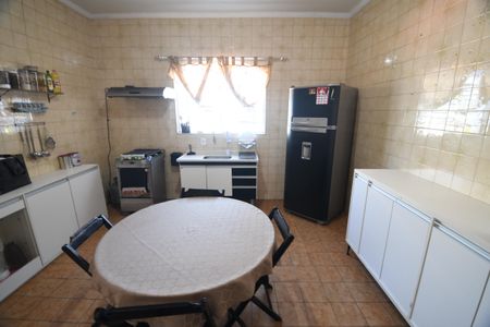 Casa à venda com 229m², 3 quartos e 2 vagasCozinha - Casa 2