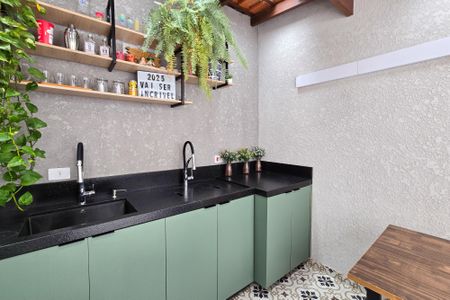 Casa à venda com 117m², 2 quartos e 1 vagaÁrea de Serviço