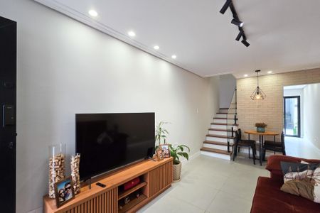 Casa à venda com 117m², 2 quartos e 1 vagaSala