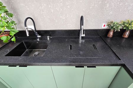 Casa à venda com 117m², 2 quartos e 1 vagaÁrea de Serviço