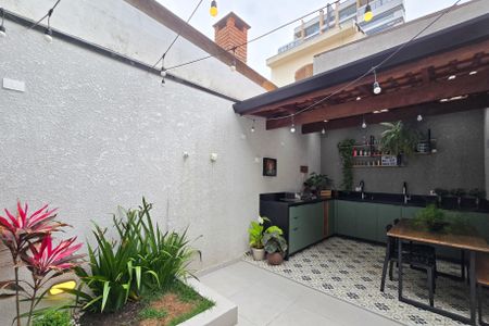 Casa à venda com 117m², 2 quartos e 1 vagaQuintal