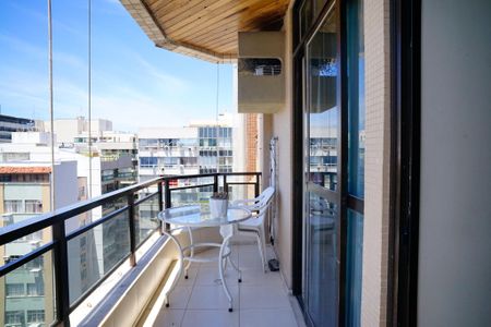 Apartamento para alugar com 52m², 1 quarto e 1 vagaVaranda da Sala e Quarto