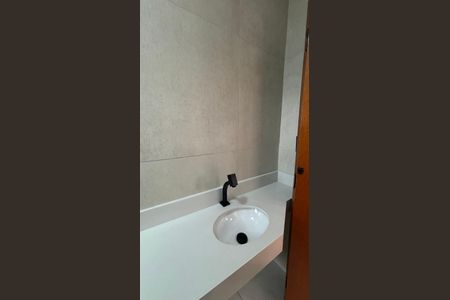 Apartamento à venda com 40m², 2 quartos e 1 vaga Apartamento à venda com 40m², 2 quartos e 1 vagaBanheiro