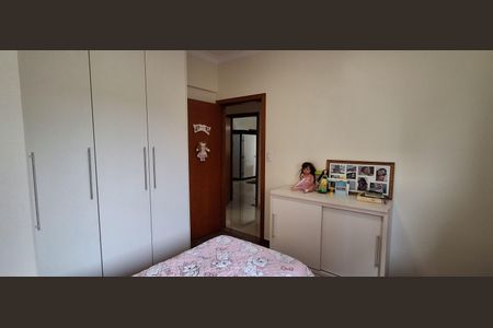 Apartamento à venda com 130m², 3 quartos e 2 vagasSuíte 1