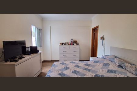 Apartamento à venda com 130m², 3 quartos e 2 vagasSuíte 2