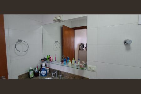 Apartamento à venda com 130m², 3 quartos e 2 vagasBanheiro Suíte 2
