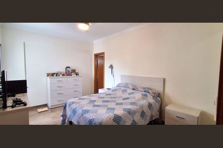 Apartamento à venda com 130m², 3 quartos e 2 vagasSuíte 2