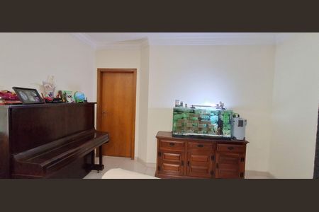 Apartamento à venda com 130m², 3 quartos e 2 vagasSala