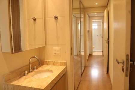 Apartamento à venda com 85m², 2 quartos e 2 vagasBanheiro da Suíte