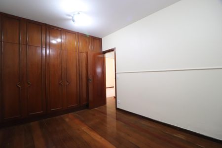 Casa para alugar com 4000m², 5 quartos e 3 vagasQuarto 2