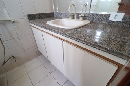 Casa para alugar com 4000m², 5 quartos e 3 vagasBanheiro do Quarto 4