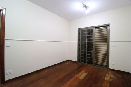 Casa para alugar com 4000m², 5 quartos e 3 vagasQuarto 2