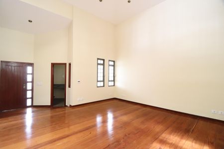 Casa para alugar com 4000m², 5 quartos e 3 vagasSala