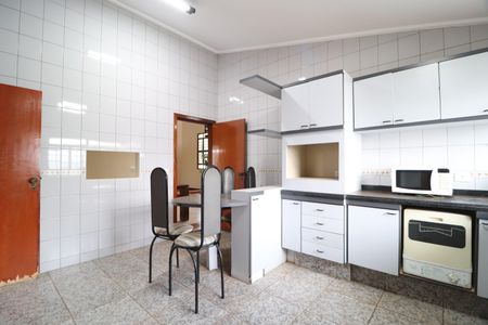 Casa para alugar com 4000m², 5 quartos e 3 vagasCozinha