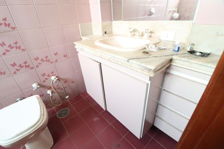 Casa para alugar com 4000m², 5 quartos e 3 vagasBanheiro do Quarto 3