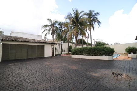 Casa para alugar com 4000m², 5 quartos e 3 vagasQuintal