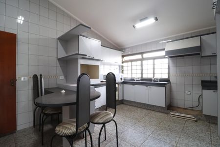 Casa para alugar com 4000m², 5 quartos e 3 vagasCozinha