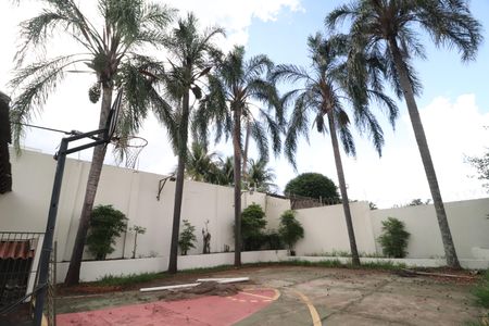 Casa para alugar com 4000m², 5 quartos e 3 vagasQuadra