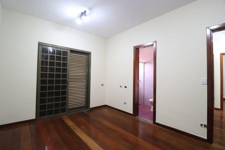 Casa para alugar com 4000m², 5 quartos e 3 vagasQuarto 3 - Suíte