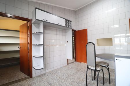 Casa para alugar com 4000m², 5 quartos e 3 vagasCozinha