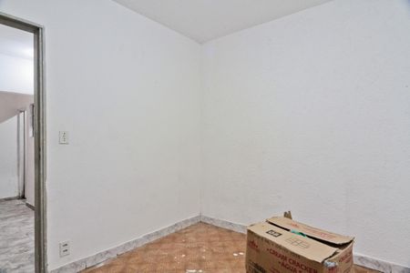 Casa para alugar com 30m², 1 quarto e sem vaga Casa para alugar com 30m², 1 quarto e sem vagaSala/Quarto