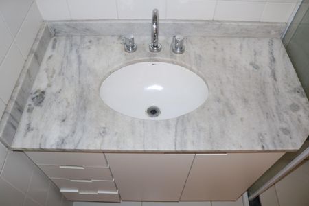 Apartamento para alugar com 70m², 2 quartos e sem vagaBanheiro