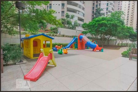 Apartamento à venda com 104m², 3 quartos e 3 vagasÁrea comum - Playground