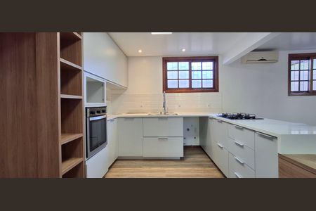 Casa para alugar com 285m², 5 quartos e 2 vagasCozinha