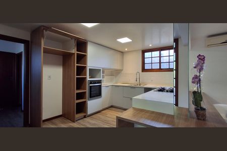 Casa para alugar com 285m², 5 quartos e 2 vagasCozinha