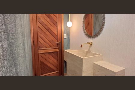 Casa para alugar com 285m², 5 quartos e 2 vagasLavabo