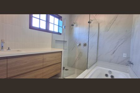 Casa para alugar com 285m², 5 quartos e 2 vagasBanheiro Suíte