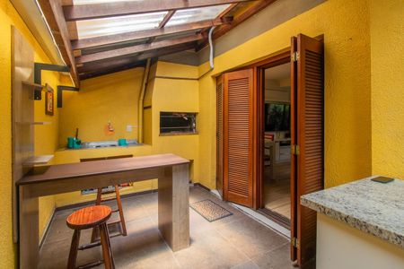 Casa à venda com 154m², 4 quartos e 2 vagasQuintal