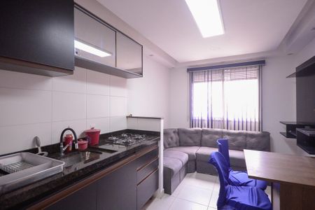 Sala/Cozinha  de apartamento à venda com 2 quartos, 32m² em Parque Fongaro, São Paulo