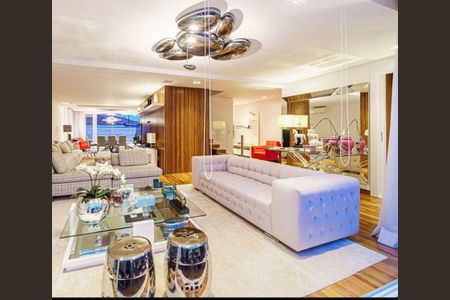 Casa à venda com 1000m², 3 quartos e 4 vagas