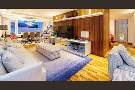 Casa à venda com 1000m², 3 quartos e 4 vagas