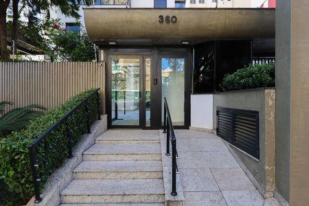 Apartamento à venda com 230m², 4 quartos e 3 vagas Apartamento à venda com 230m², 4 quartos e 3 vagasFachada do condomínio