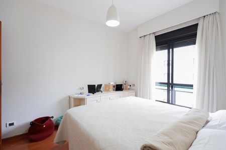 Apartamento à venda com 230m², 4 quartos e 3 vagas Apartamento à venda com 230m², 4 quartos e 3 vagasQuarto 1