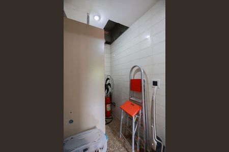 Apartamento à venda com 230m², 4 quartos e 3 vagas Apartamento à venda com 230m², 4 quartos e 3 vagasDespensa