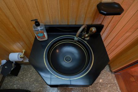 Apartamento à venda com 230m², 4 quartos e 3 vagas Apartamento à venda com 230m², 4 quartos e 3 vagasLavabo