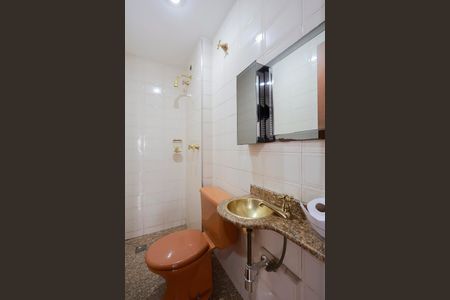 Apartamento à venda com 230m², 4 quartos e 3 vagas Apartamento à venda com 230m², 4 quartos e 3 vagasBanheiro de serviço