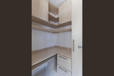 Apartamento à venda com 103m², 3 quartos e 2 vagas Apartamento à venda com 103m², 3 quartos e 2 vagasEscritório