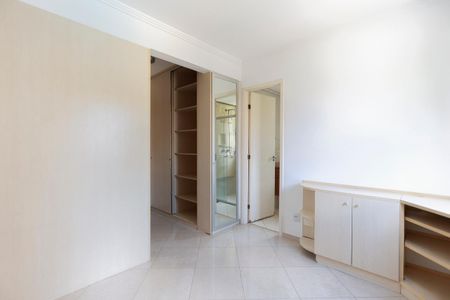 Apartamento à venda com 103m², 3 quartos e 2 vagas Apartamento à venda com 103m², 3 quartos e 2 vagasSuíte