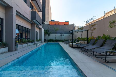 Apartamento à venda com 26m², 1 quarto e sem vaga Apartamento à venda com 26m², 1 quarto e sem vagaÁrea comum - Piscina