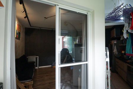 Apartamento à venda com 54m², 2 quartos e 1 vaga Apartamento à venda com 54m², 2 quartos e 1 vagaCozinha e Área de Serviço