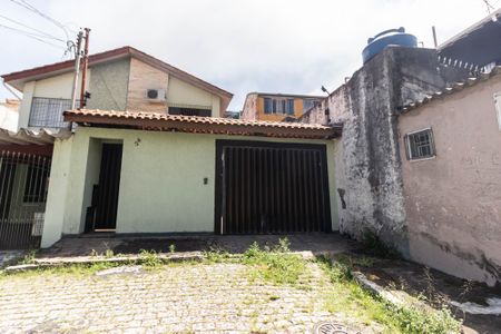 Casa à venda com 190m², 3 quartos e 4 vagasFachada