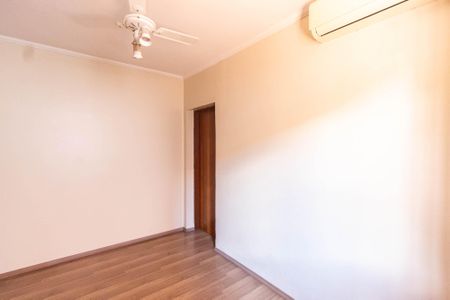 Casa à venda com 190m², 3 quartos e 4 vagasQuarto 2