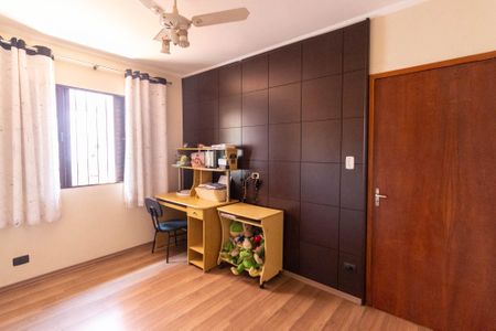 Casa à venda com 190m², 3 quartos e 4 vagasQuarto 2