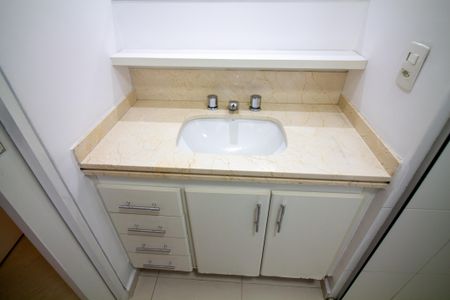 Apartamento à venda com 52m², 1 quarto e 1 vagaBanheiro Social