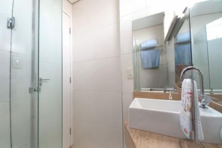 Apartamento à venda com 90m², 3 quartos e 1 vaga Apartamento à venda com 90m², 3 quartos e 1 vagaBanheiro da Suíte